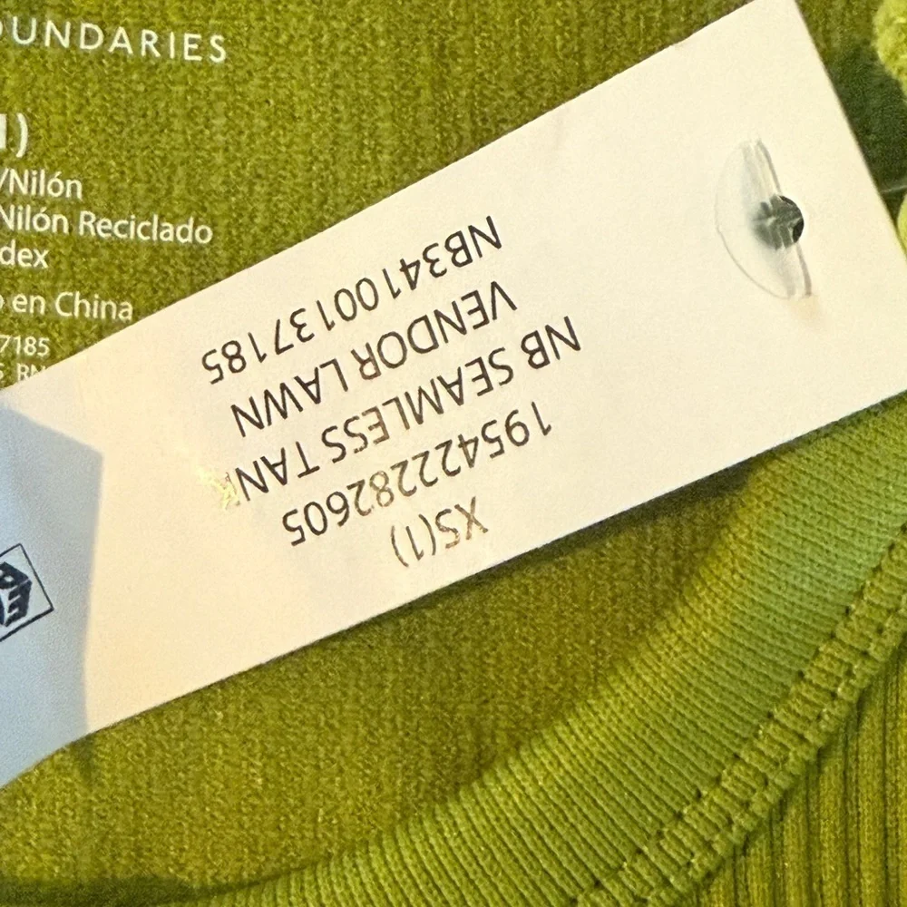 No Boundaries Juniors Seamless Tank Top, Women's Size XS (1) Deco Green